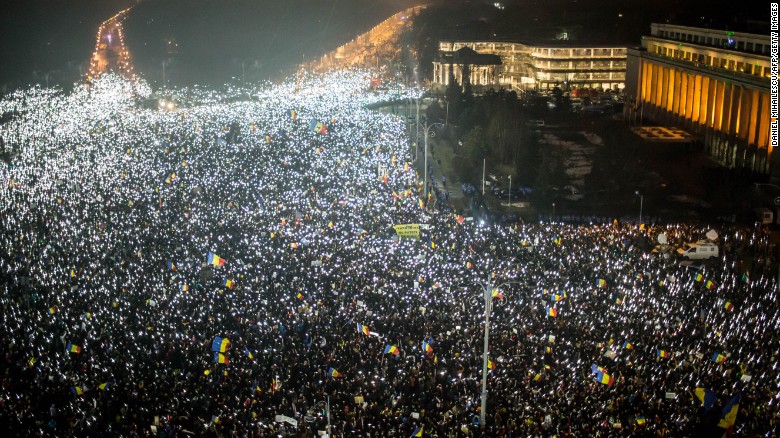 170205162757-romania-protests-0205-exlarge-169