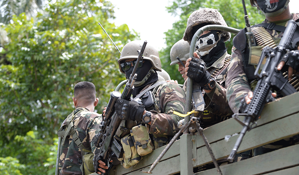 Philippines-Soldiers-Marawi-Ted-Algibe-GettyImages-688038396-size-1024-600-1024x600