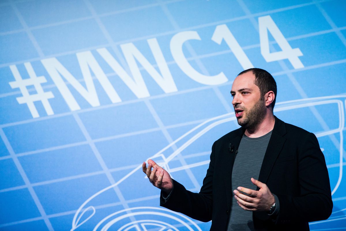 WhatsApp cofounder leaves Facebook