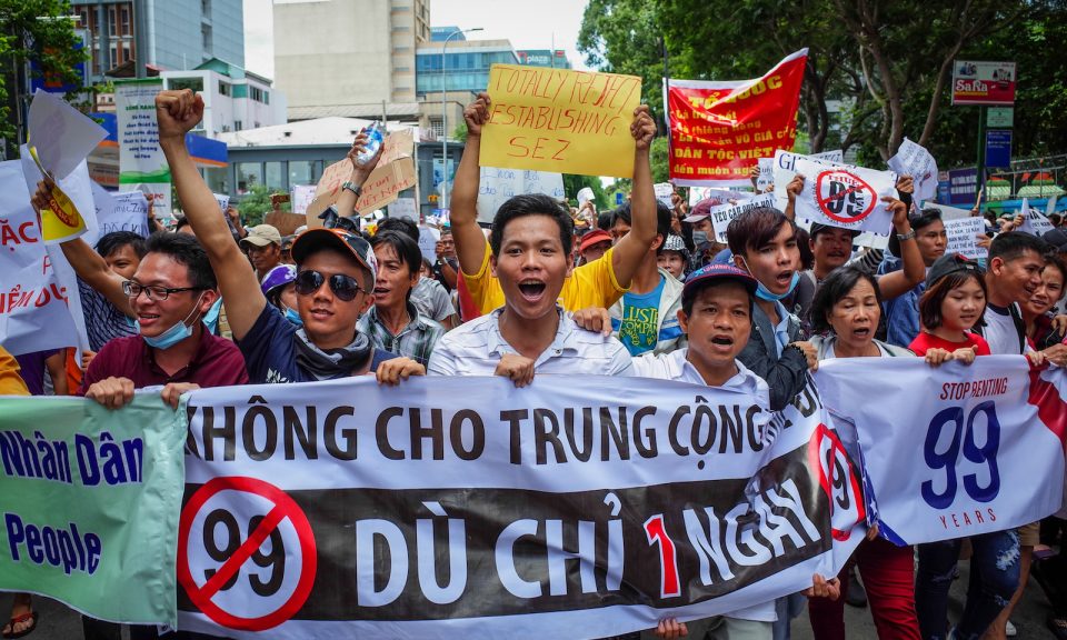 Vietnam-Protests-SEZ-Law-June-10-2018-960x576