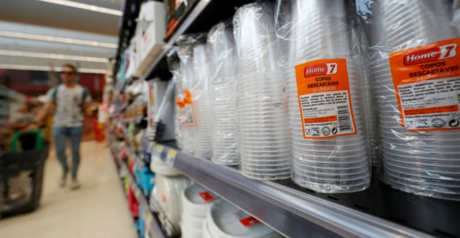 EU bans single-use Plastic