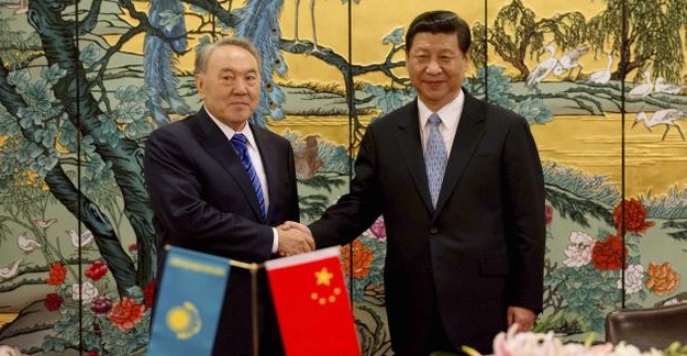 Kazakh_and_Chinese_president_sign_deals